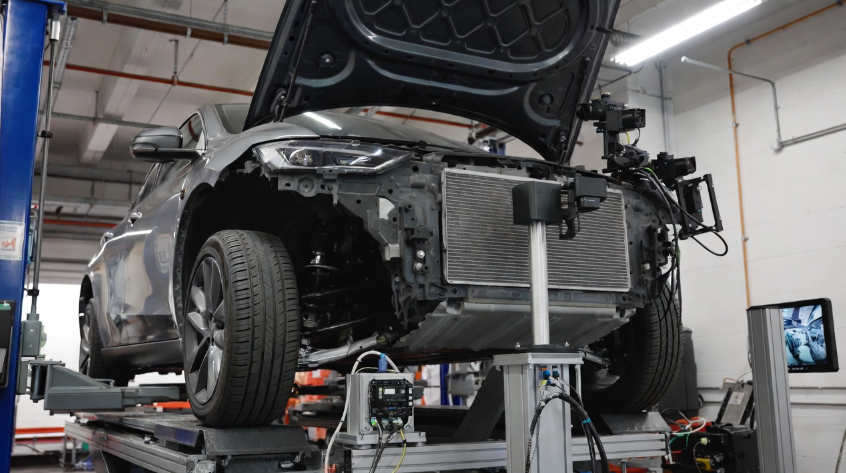 Авто на стенде